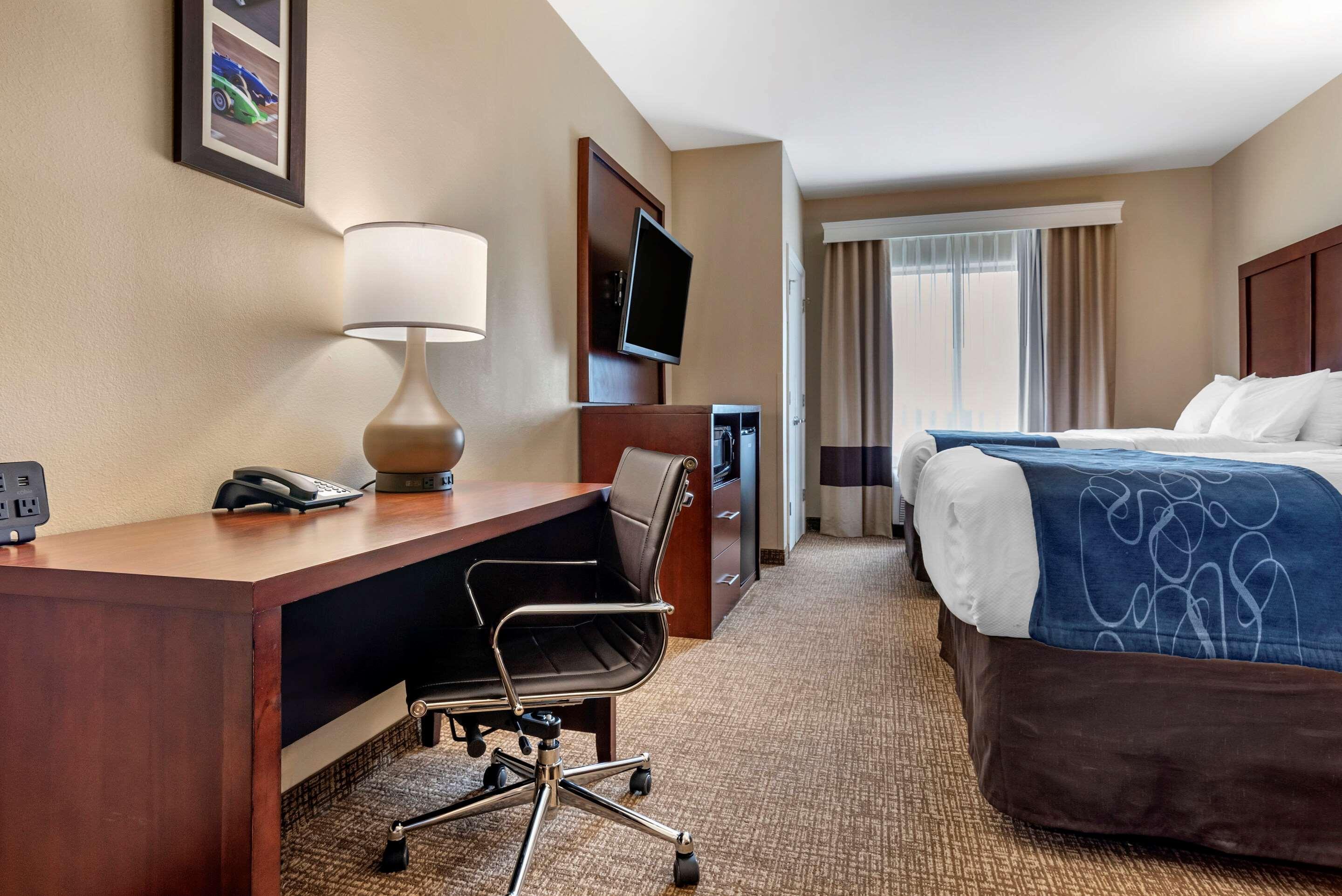 Comfort Suites Pell City I-20 Exit 158 Екстер'єр фото