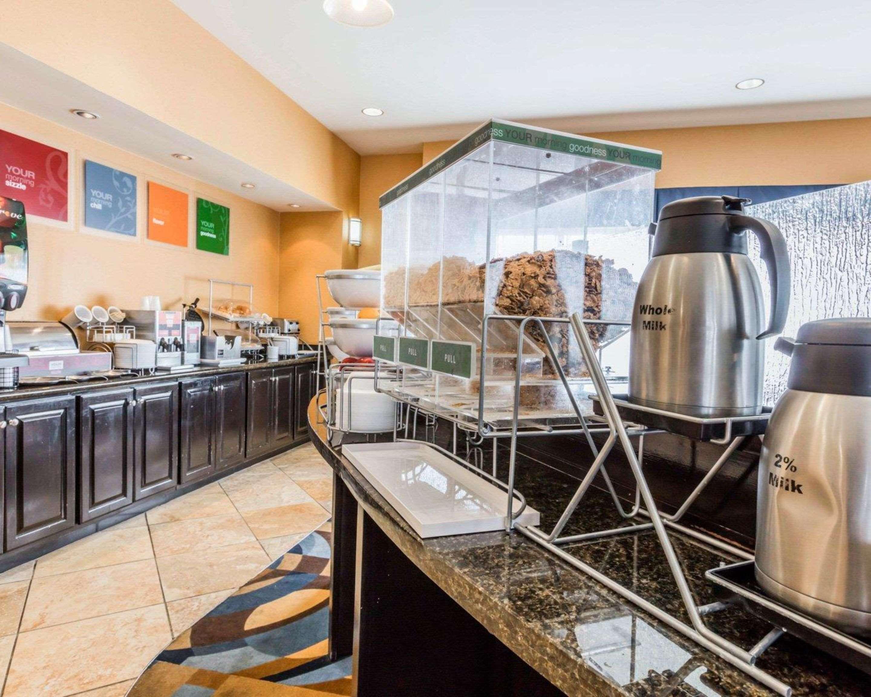 Comfort Suites Pell City I-20 Exit 158 Екстер'єр фото