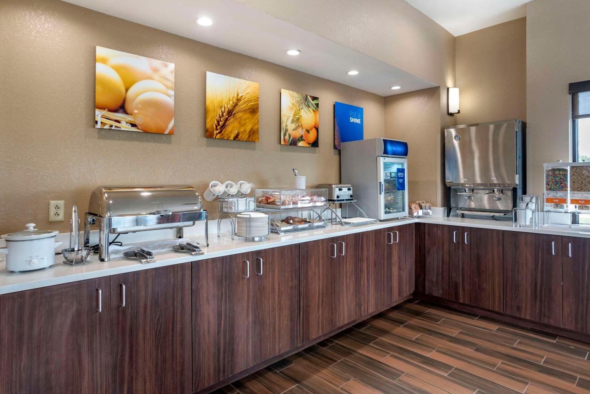 Comfort Suites Pell City I-20 Exit 158 Екстер'єр фото