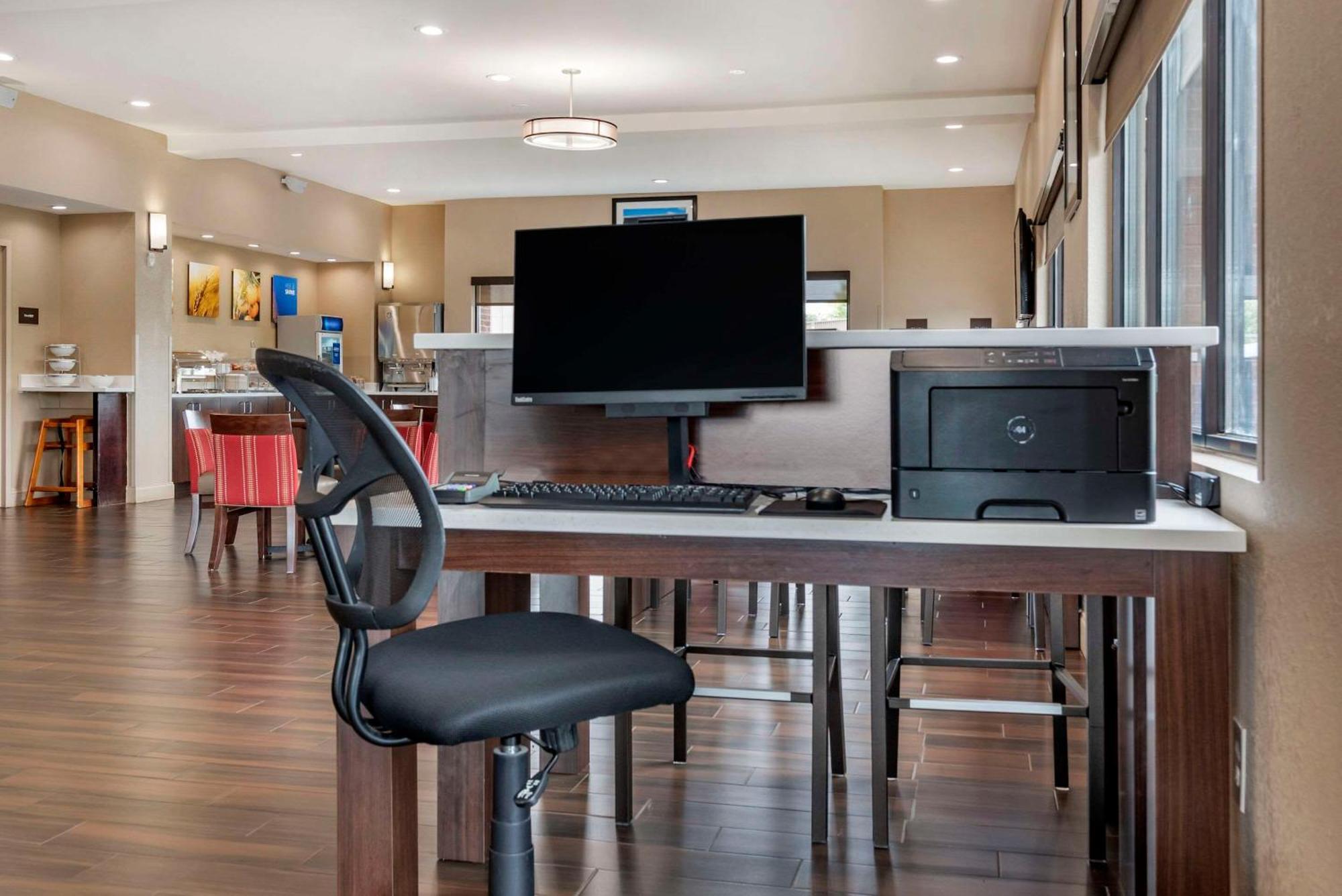 Comfort Suites Pell City I-20 Exit 158 Екстер'єр фото